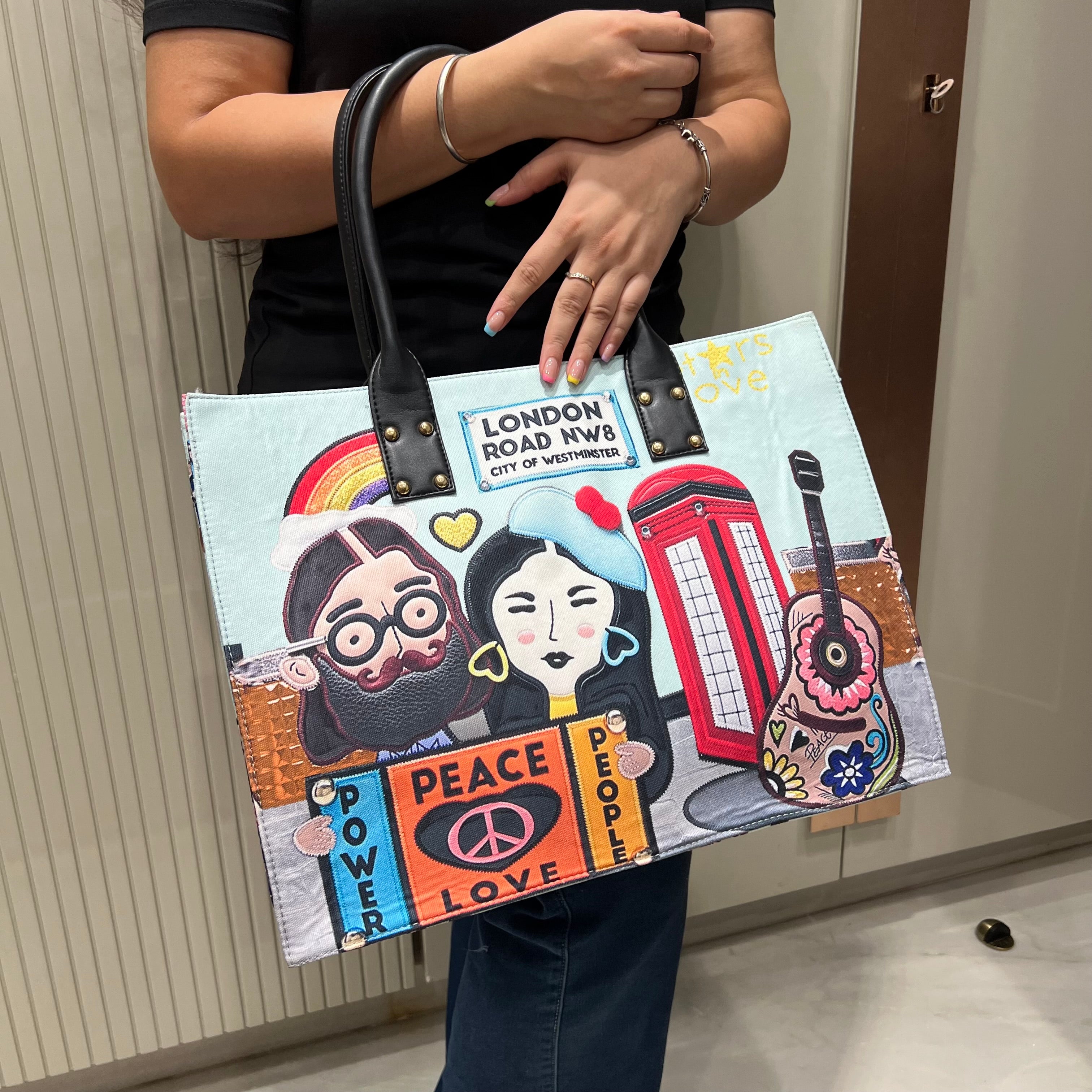 URBAN CHIC TOTE