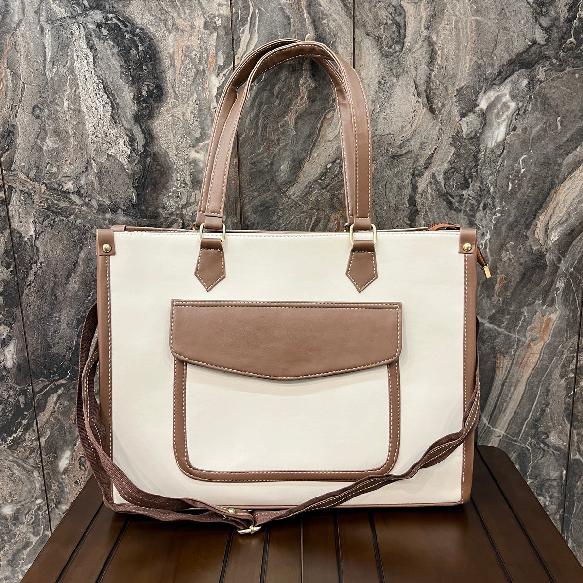 THE EXECUTIVE TOTE