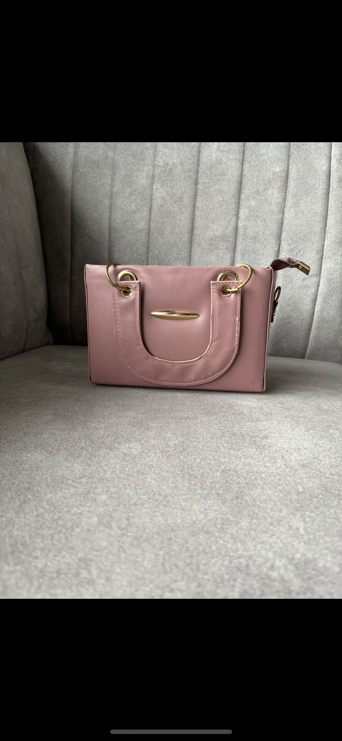 Boxy sling bag