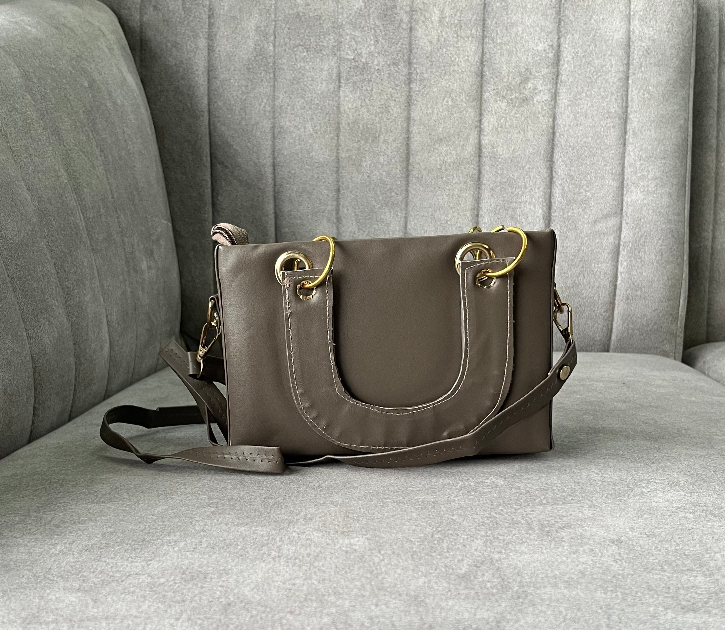 Boxy sling bag